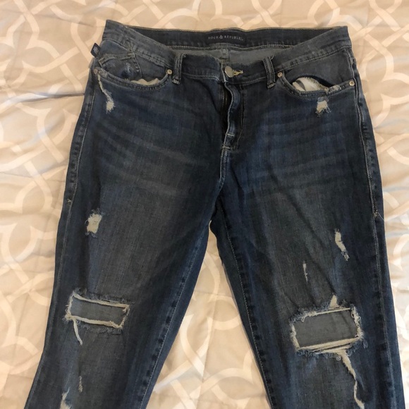 Rock & Republic Denim - Rock and Republic Capri jeans with holes